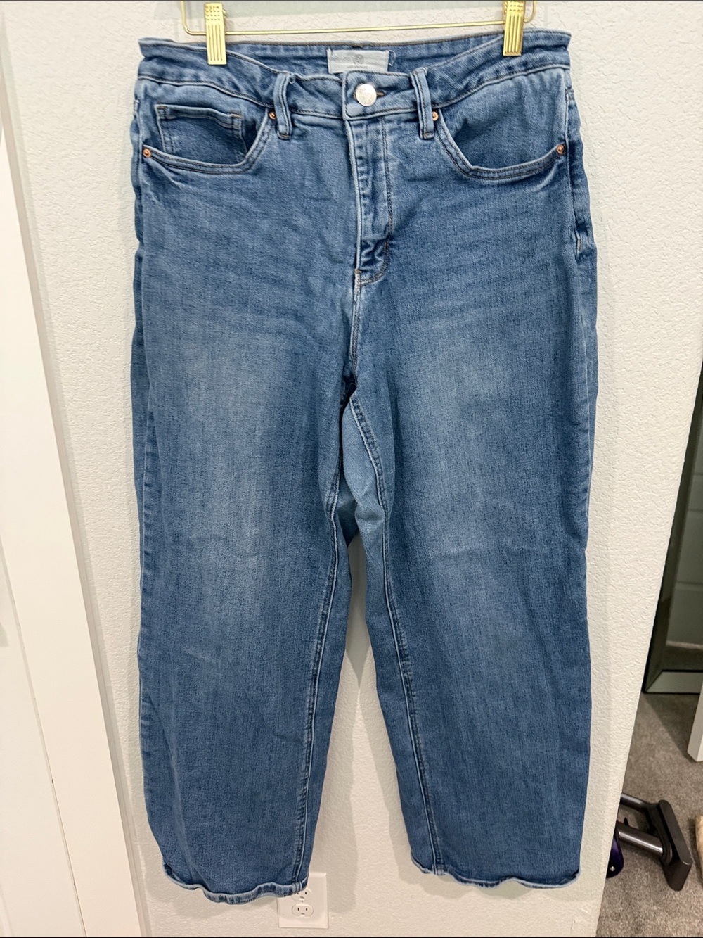 Classic High-Rise Women’s Jeans in Medium Blue